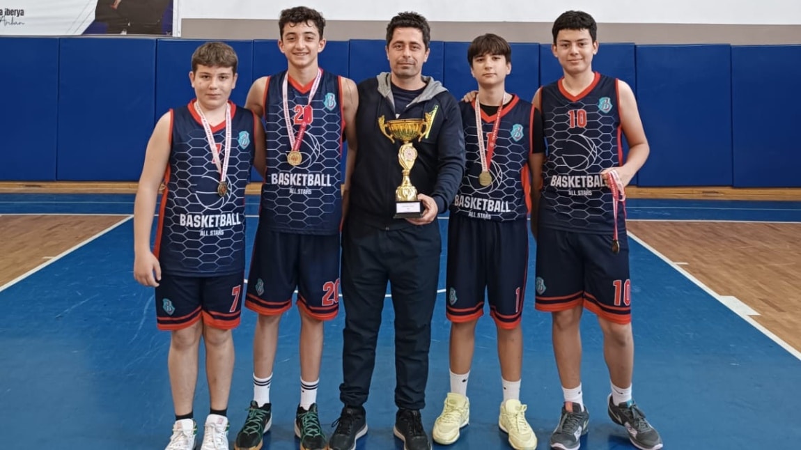 Yıldız Erkek Basketbol Takımımız il Birincisi Oldu